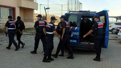 Çanakkale'de 'müebbet' ile aranan 4 FETÖ'cü yakalanıp, tutuklandı