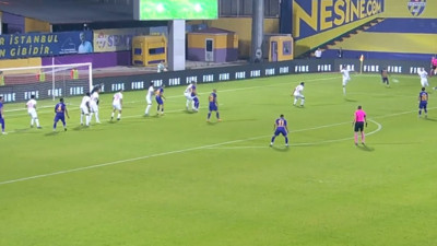 Caner Erkin'in füzesi gündem oldu. Eyüpspor Ümraniyespor'u mağlup etti