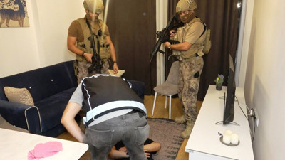 Lüks rezidansta 50 kilo eroin ele geçirildi: Özel tim kapıları kırdı