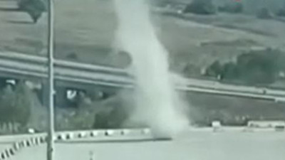 Çatalca’da hortum paniği. Ortalık toz duman oldu