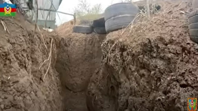 Azerbaycan Savunma Bakanlığı terk edilmiş savaş mevzilerinin görüntülerini paylaştı