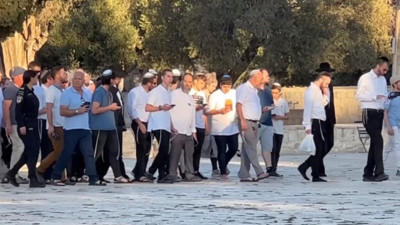 Radikal Yahudiler Mescid-i Aksa'ya baskın düzenledi