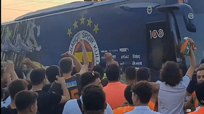 Fenerbahçe kafilesine taraftar şoku