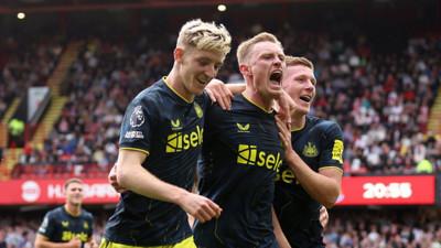 Newcastle United'dan tarihi galibiyet