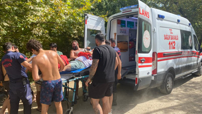 Kanyondan düşerek yaralanan kişiyi itfaiye kurtardı