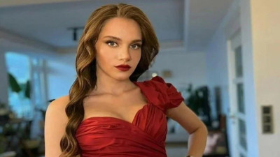 Miray Daner’den evlilik sinyali. Aileler tanıştı