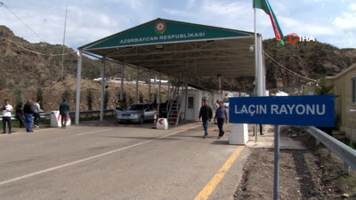 Azerbaycan, Karabağ'ı terk etmek isteyen Ermenilere güvenli geçiş sağlıyor