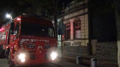 Tarihi bina bir haftada 2 kez yandı