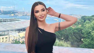 İlişki tavsiyeleriyle tanınan Esra Ezmeci tesettüre girdi