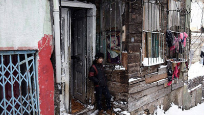 Kıyafetten feragat ederek yaşıyorlar