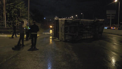 Kayseri’de gece vardiyasına giden işçi servisi devrildi: 6 yaralı