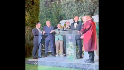 İzmir Büyükşehir Belediye Başkanı Tunç Soyer, Filenin Sultanları için anıt ve lise yapılacağını açıkladı