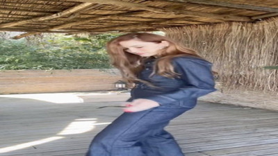 Mine Tugay'dan takipçilerine 'O zaman dans' videosu sürprizi