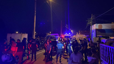 Aydın'da kovalama sonucu durdurulan şüpheli polisi bıçakla yaraladı