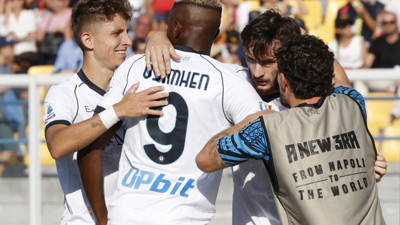 Napoli deplasmanda farklı güldü