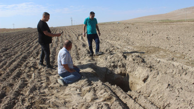 Tarlayı sürerken obruk oluştuğunu zannetti, kuyu çıktı (30 Eylül 2023)