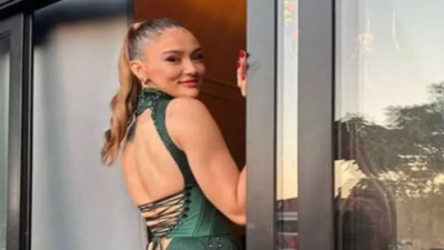 Zehra Güneş sırt dekolteli pozlarıyla mest etti. Binlerce beğeni aldı