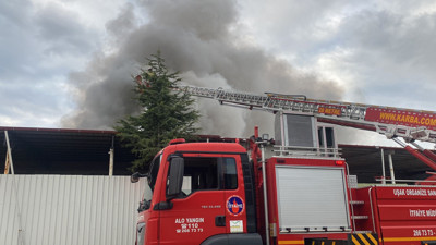 Tekstil fabrikasındaki yangın kısa sürede büyüdü