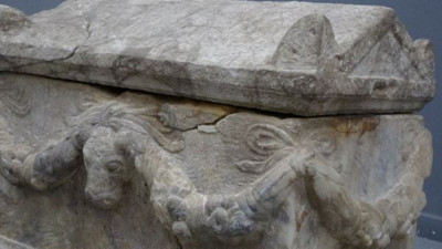 Bebek mezarı ele geçirildi. Fiyatı 400 bin TL