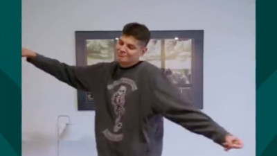 Ebrar Karakurt bu sefer de Ruslara erik dalı öğretiyor