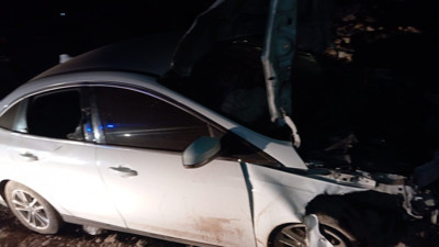 Patlayan tekerden fırlayan jant kaza çıkardı: 2 yaralı