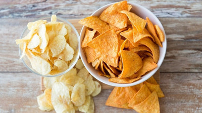 Cips tüketimi adeta ölümcül hastalık saçıyor. Uzmanlardan hayat kurtaran uyarı