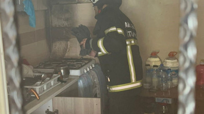 Ocakta unutulan yemek yangına neden oldu