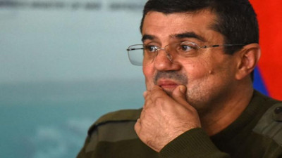 Azerbaycan Ermenilerin sözde cumhurbaşkanını gözaltına aldı