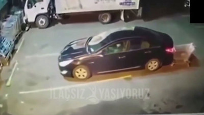 Şeytan olmasa ne yazar. İşte insan görünümlü şeytan. 10 saniyede hırsızlık