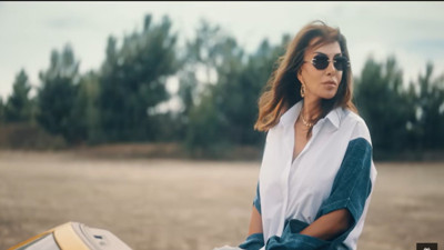 Ebru Yaşar yeni şarkısıyla rekor kırdı. 3 günde milyonlarca kez izlendi