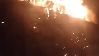 Küçükçekmece’de tekstil atölyesinde çıkan yangın söndürüldü