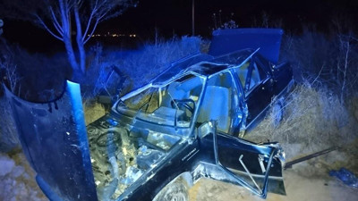 Altıntaş'ta otomobil şarampole devrildi: 1 yaralı