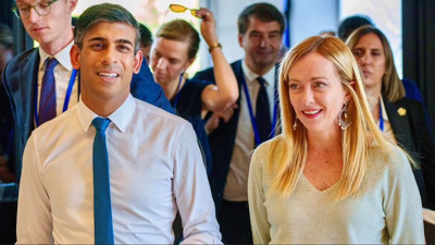 Meloni ve Sunak'tan yasa dışı göçle mücadelede daha sert adımlar atılması çağrısı