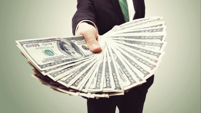 Forbes 400 kişinin yer aldığı en zenginler listesini açıkladı. Listeye iki Türk girdi