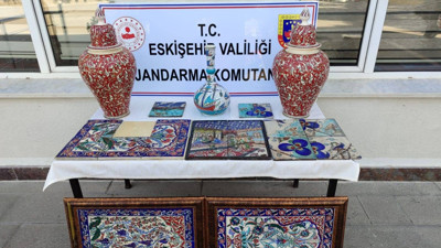 Kaçak tarihi eser satıcısı jandarmaya yakalandı