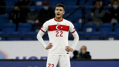 Ozan Kabak aday kadrodan çıkarıldı. Yerine gelen isim herkesi şaşırttı