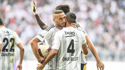 Beşiktaşlı futbolcular taraftardan özür diledi