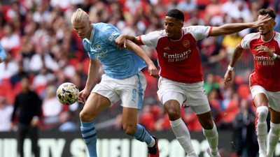 Manchester City yıkıldı. Arsenal kazandı