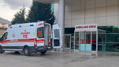 Motosiklet ile bisiklet çarpıştı: 2 ağır yaralı