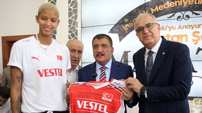 Melissa Vargas Malatya'ya gitti