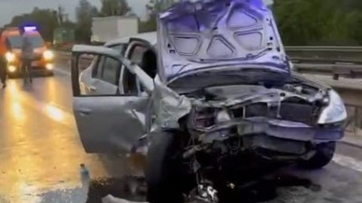 Otomobil ile tır çarpıştı: 2 yaralı