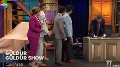 Güldür Güldür yeni sezonu ‘CHP’ skeciyle açtı: Biz de rahatsızız o 'eko'dan