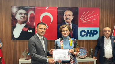 CHP’de değişimci başkan mazbatasını aldı: Bu bir bayrak yarışıdır