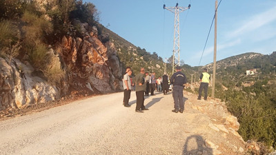 Otomobil 30 metrelik uçuruma yuvarlandı: 1 ölü, 1 yaralı