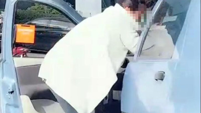 Trafikte kadından kadına şiddet. Uyardığına pişman oldu