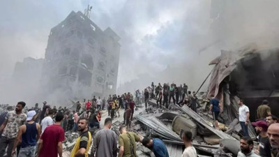 İsrail savaş uçakları Al-Shati mülteci kampını vurdu: 10 ölü