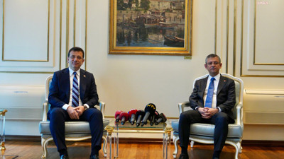 Özgür Özel İmamoğlu'nun yanında meydan okudu