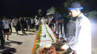 63 metre uzunluğundaydı. Kılıçlarla kesildi