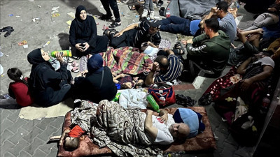 Bombardıman altındaki Gazze'de 35 bin kişi Şifa Hastanesi'ne sığındı