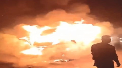 Seyir halindeki kamyonet alev topuna döndü (14 Ekim 2023)